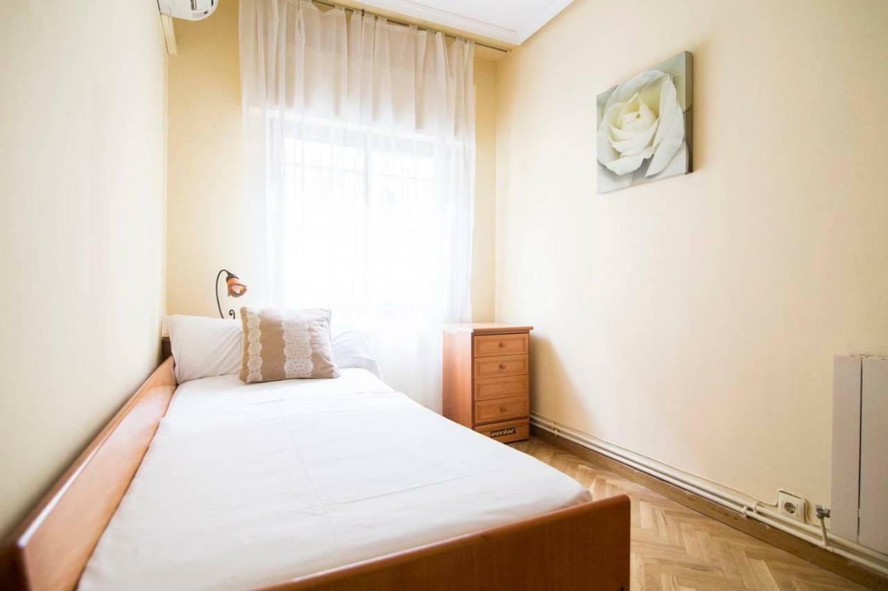 Home & Private Terrace Wifi + Aircon Madrid Exteriör bild